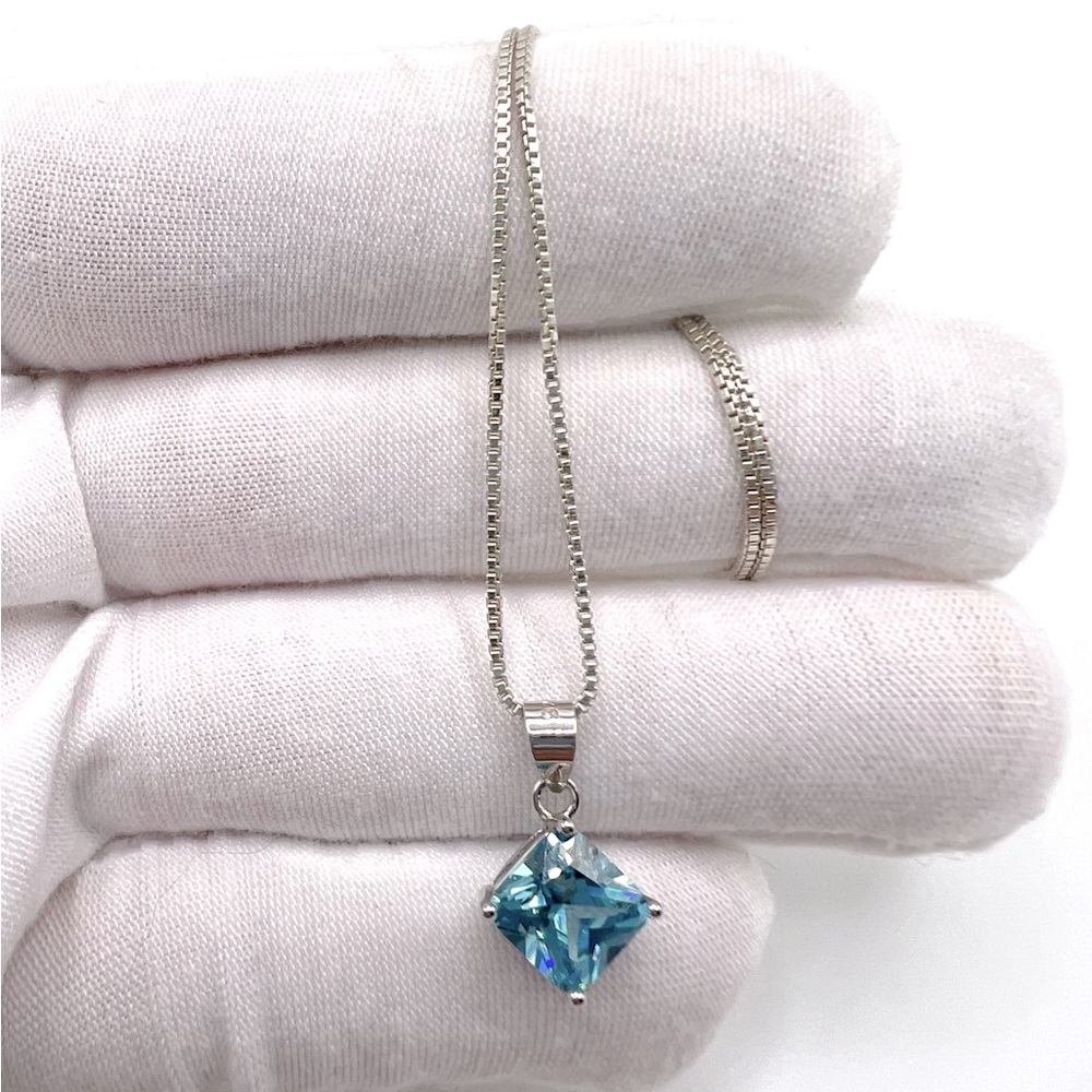 .925 Sterling Silver Aquamarine Cz Necklace